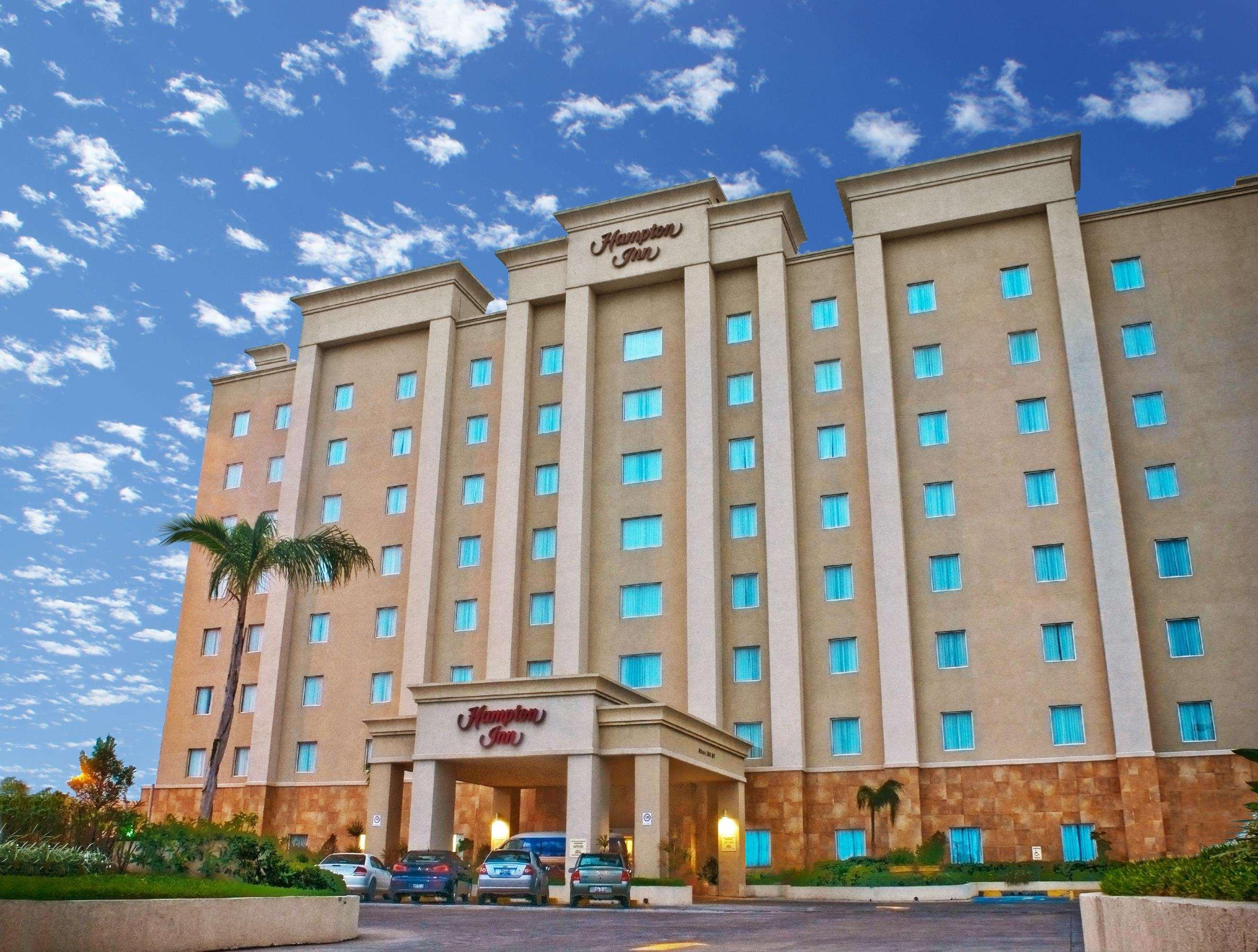 Hampton Inn Tampico Airport Buitenkant foto