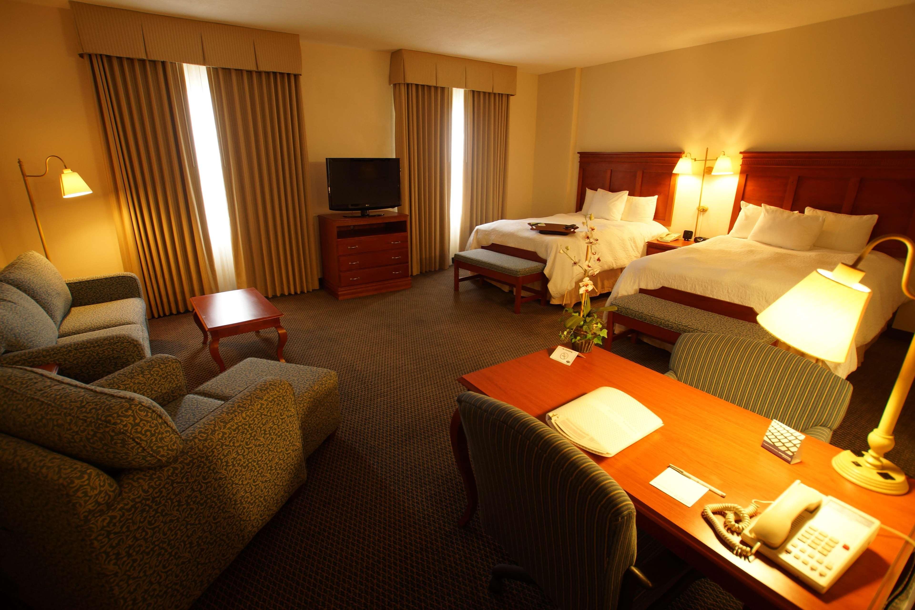 Hampton Inn Tampico Airport Buitenkant foto
