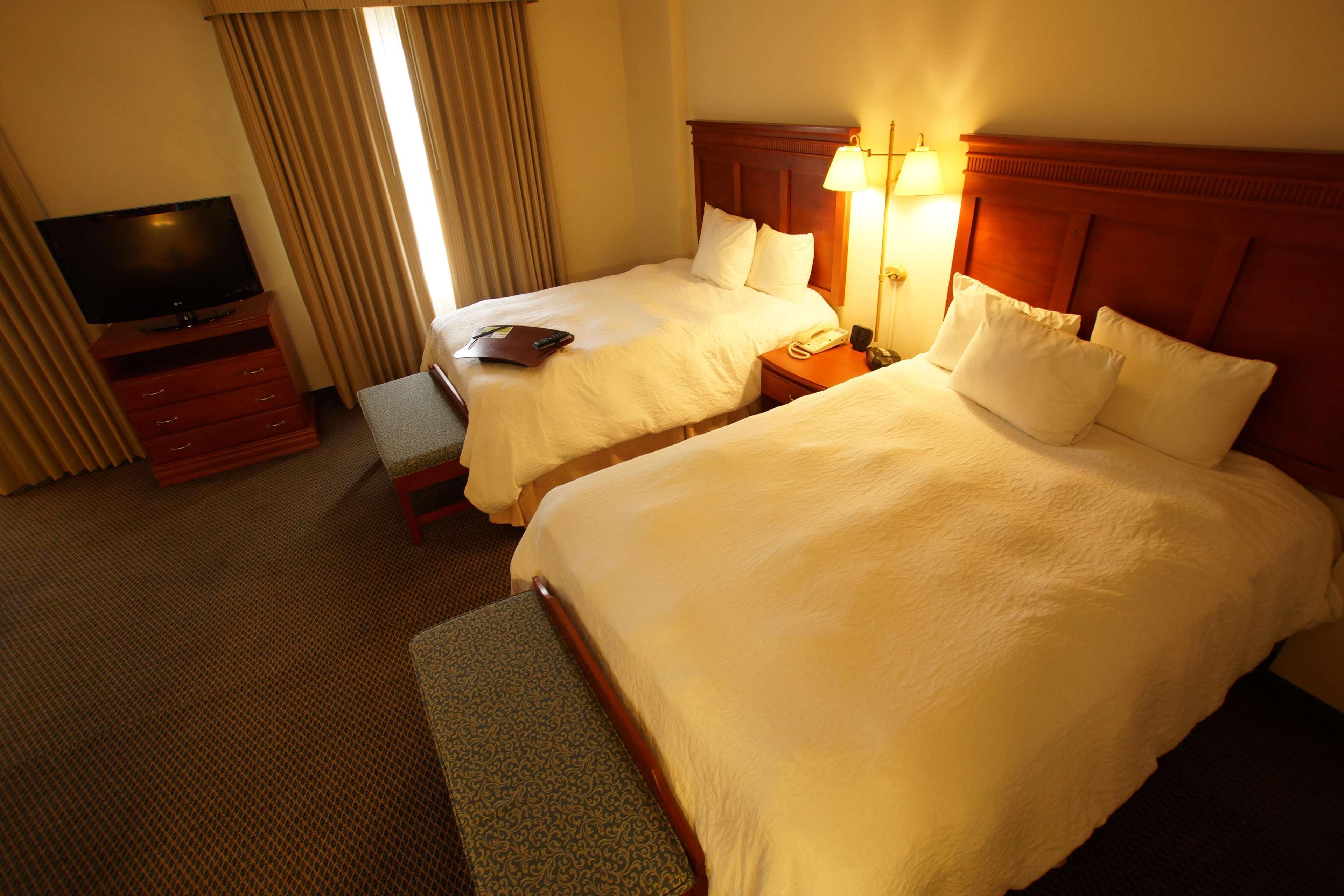 Hampton Inn Tampico Airport Buitenkant foto