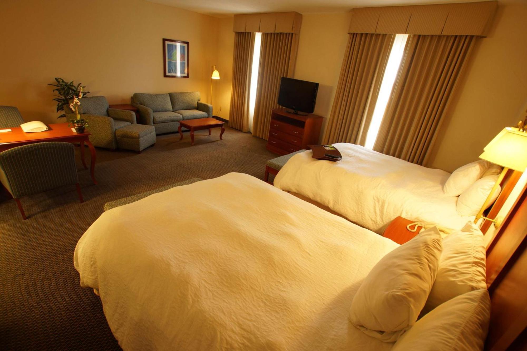 Hampton Inn Tampico Airport Buitenkant foto