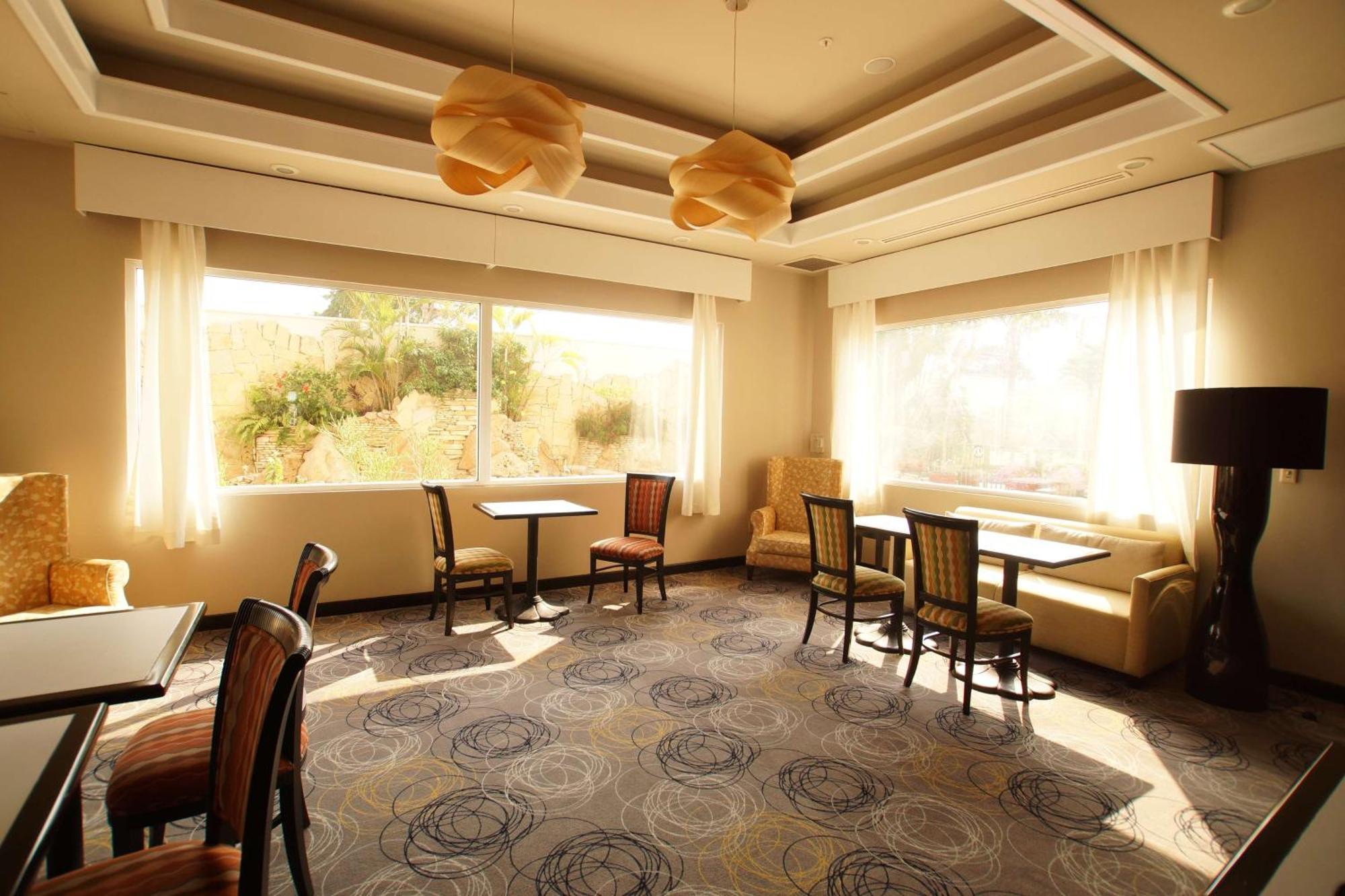 Hampton Inn Tampico Airport Buitenkant foto