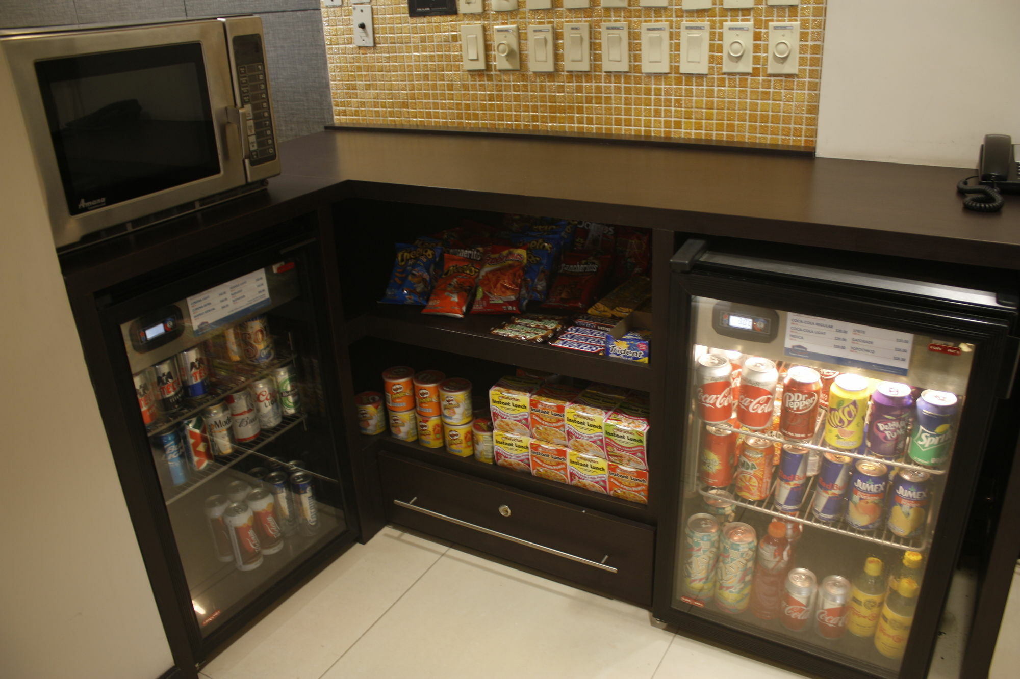 Hampton Inn Tampico Airport Buitenkant foto